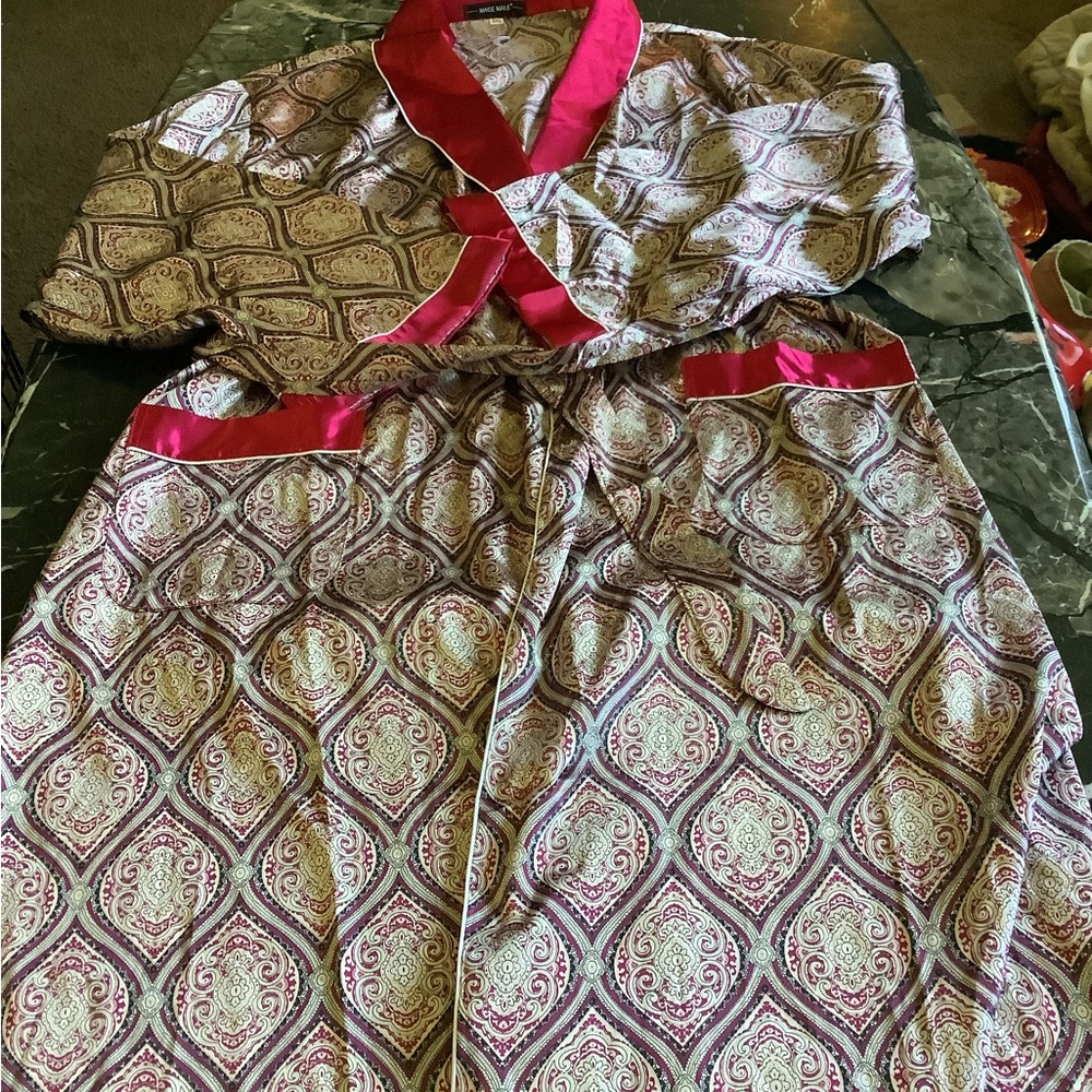 NWOT mage male 2-piece paisley print satin robe with matching shorts size 3X